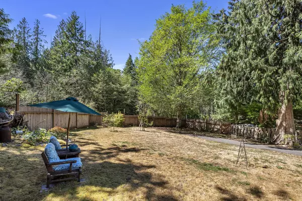 Mayne Island, BC V0N 2J1,706 Charter RD