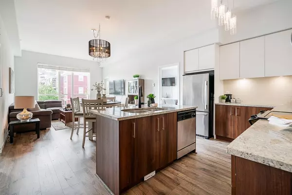 Surrey, BC V4N 6J8,6450 194 ST #403