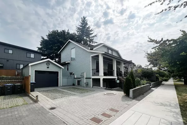 New Westminster, BC V3L 4H6,202 Seventh AVE