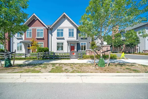 Coquitlam, BC V3B 0S3,3529 Baycrest AVE #106