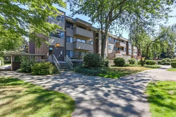 Port Coquitlam, BC V3C 1Y3,2441 Kelly AVE #32