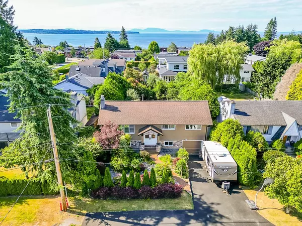 White Rock, BC V4B 2S8,14272 Vine AVE