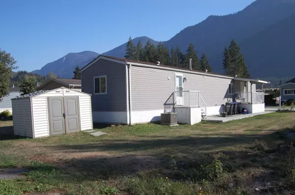 Hope, BC V0X 1L1,65367 Kawkawa Lake RD #104