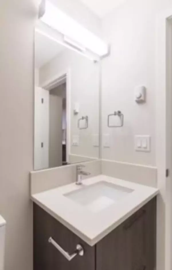 Surrey, BC V3T 0L9,13768 108 AVE #409