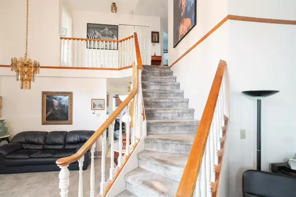 Coquitlam, BC V3B 6W9,3017 Albion DR