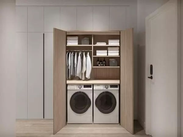 Port Moody, BC V0V 0V0,125 Albert ST #422