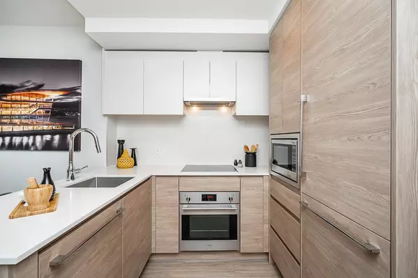 Surrey, BC V3T 0P7,13615 Fraser HWY #1311