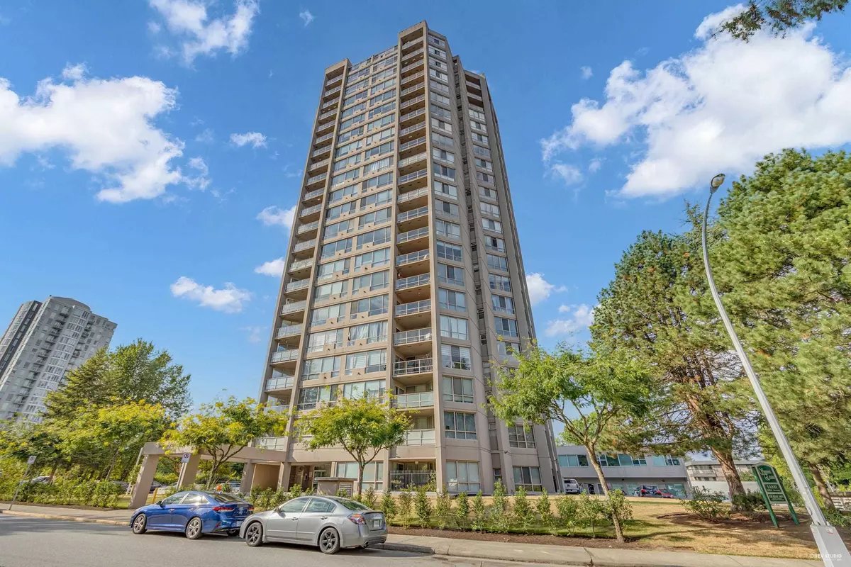 Surrey, BC V3R 0M5,14881 103a AVE #1804