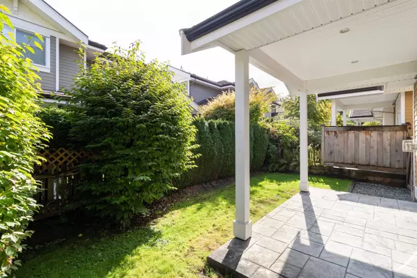 Surrey, BC V4P 3R6,14655 32 AVE #73