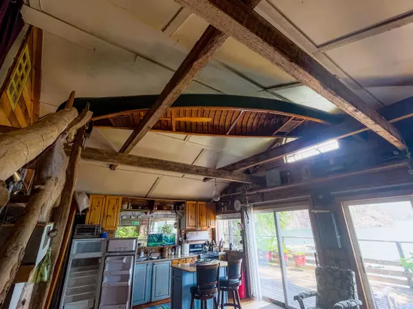 Pitt Meadows, BC V0V 0V0,3 Debeck Creek CRK