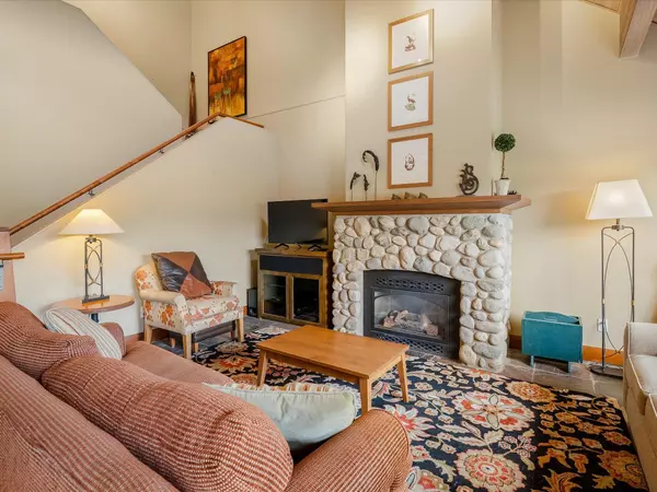 Whistler, BC V8E 0Z4,4722B Settebello DR