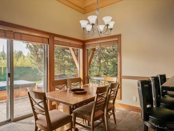 Whistler, BC V8E 0Z4,4722B Settebello DR