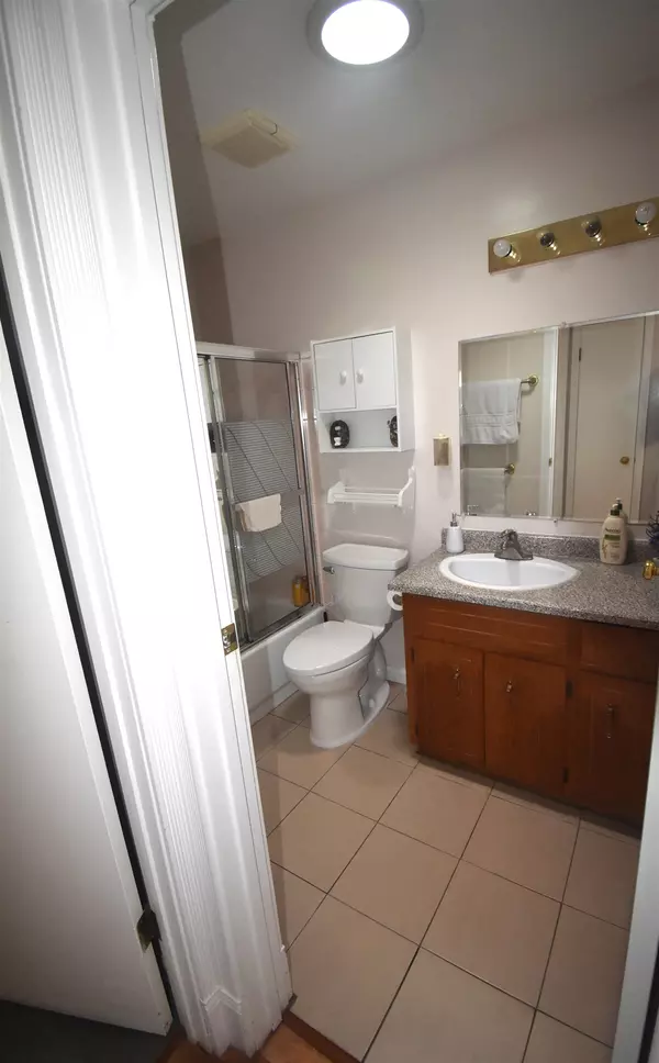 Chilliwack, BC V2P 7K3,45481 Meadowbrook DR