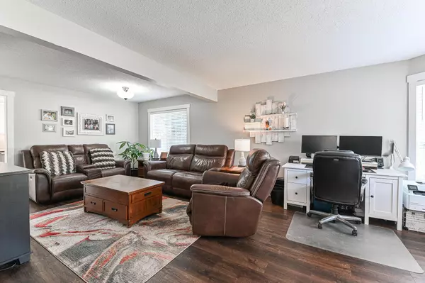 Surrey, BC V4N 3B2,15716 92b AVE