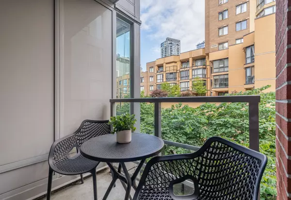 Vancouver, BC V6B 0B1,1133 Homer ST #306