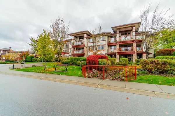 Surrey, BC V3S 6V7,16447 64 AVE #208