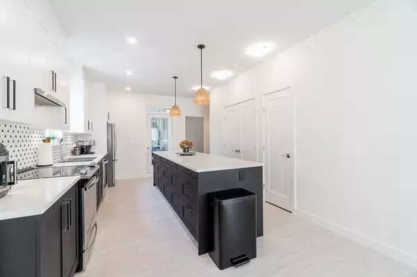 Surrey, BC V4N 6W7,18811 72 AVE #203