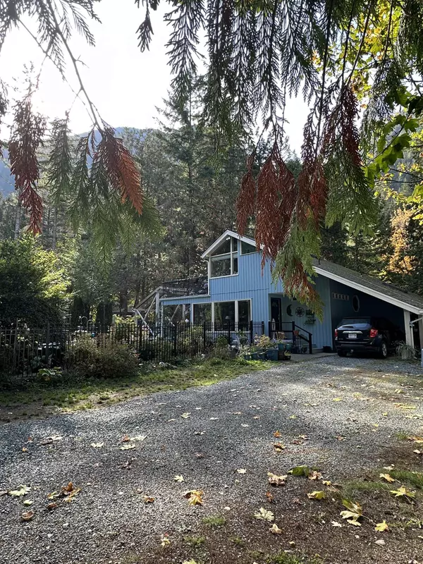 Hope, BC V0X 1L2,19345 Silverhope RD