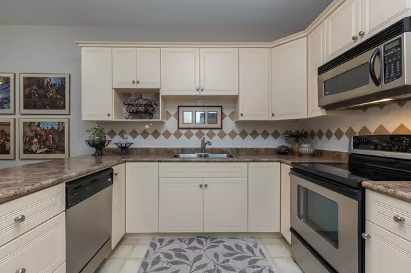 Abbotsford, BC V2S 8P2,34159 Fraser ST #16