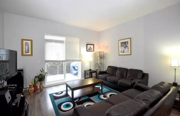 Surrey, BC V3W 1H9,13636 81a AVE ##12