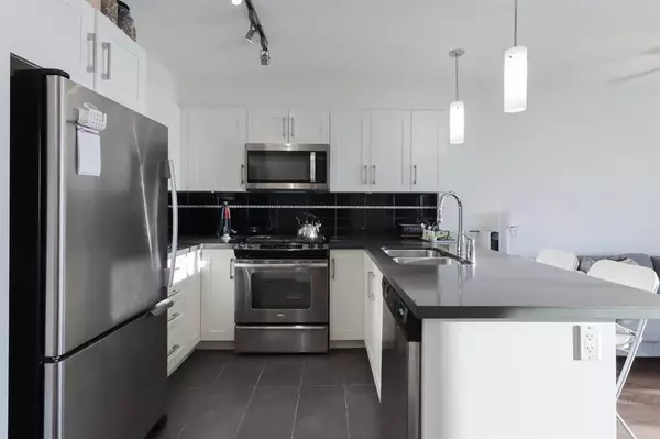 Burnaby, BC V3N 0C6,7090 Edmonds ST #1801