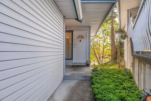 Port Coquitlam, BC V3C 5X6,1355 Citadel DR #2