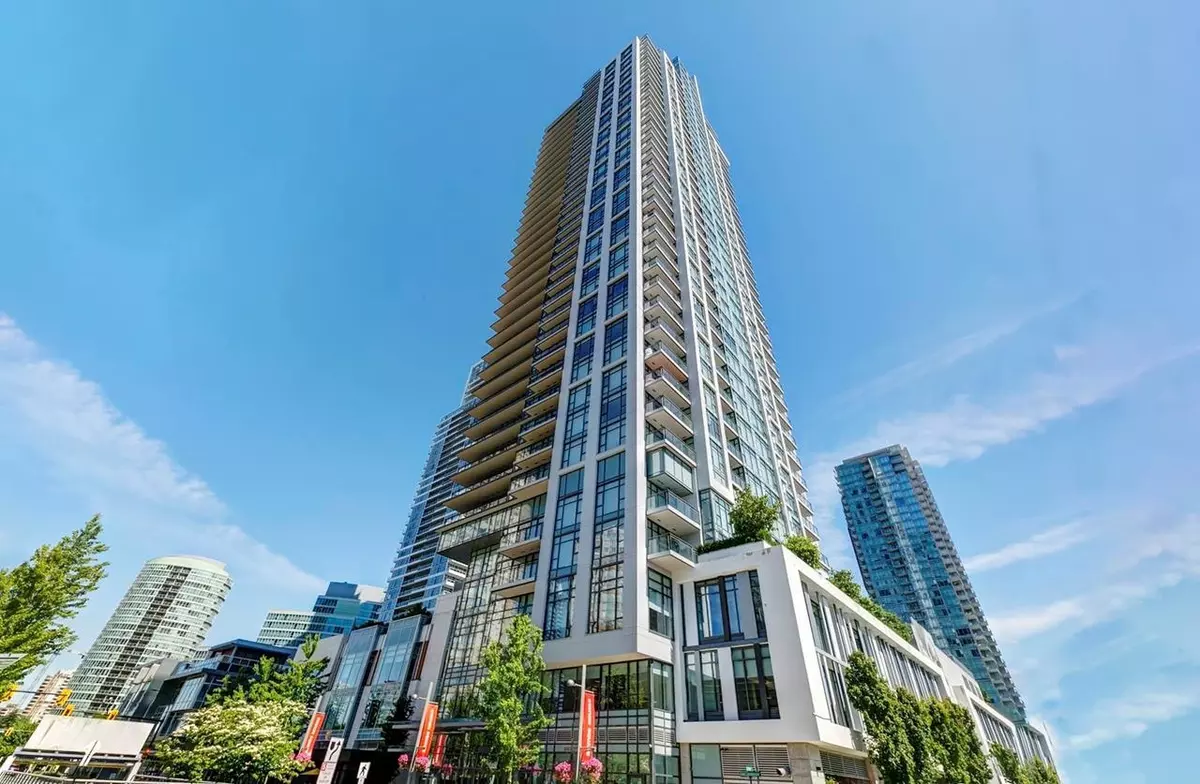 Burnaby, BC V5H 0H4,6098 Station ST #3809