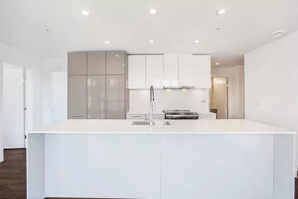 Port Coquitlam, BC V3C 0T7,2446 Shaughnessy ST #405