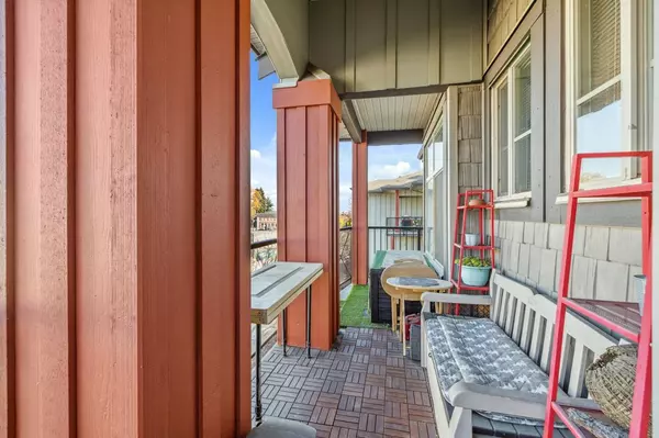 Port Coquitlam, BC V3C 0A7,2336 Whyte AVE #417