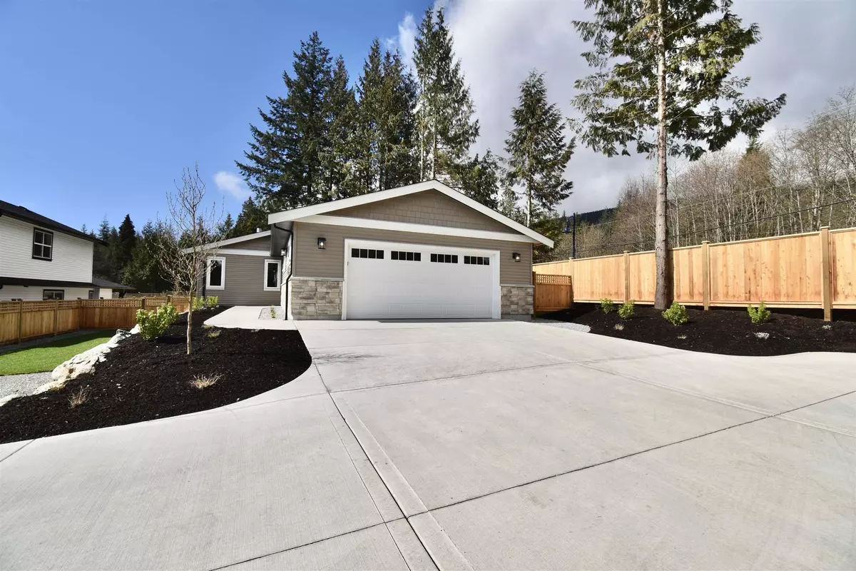 Gibsons, BC V0N 1V7,1080 Celia CRES