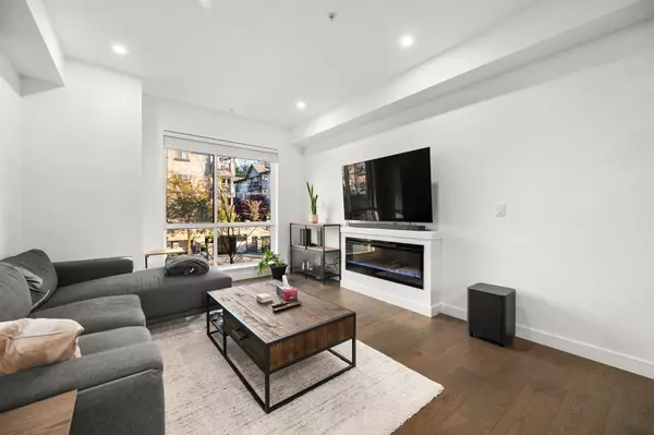 Langley, BC V3A 0K5,19789 55 AVE #11