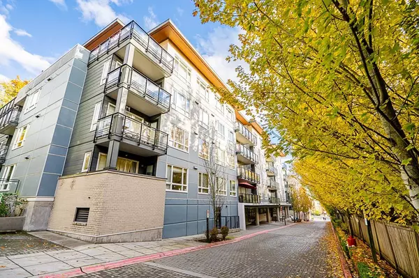 Surrey, BC V3T 4E6,13925 Fraser HWY #109