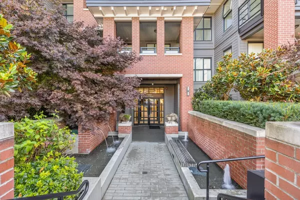 Vancouver, BC V5X 2Y7,7988 Yukon ST #305