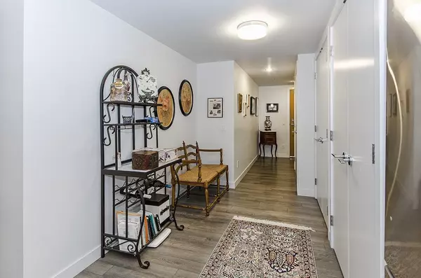 North Vancouver, BC V7L 0C1,221 E 3rd ST #305