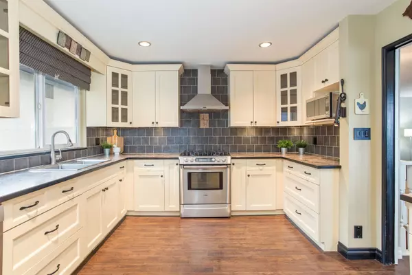 Port Coquitlam, BC V3C 4J3,1321 Eastern DR