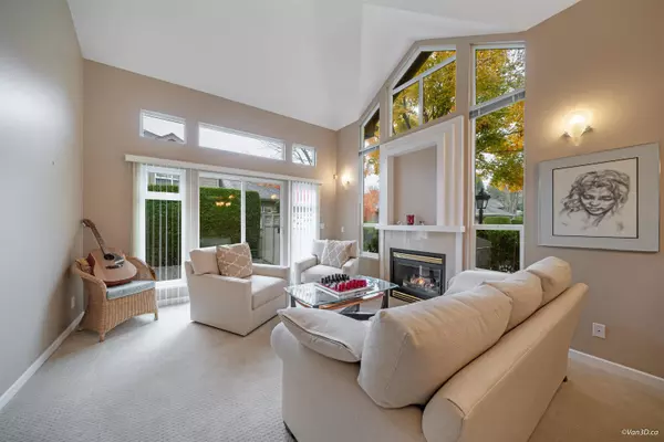 Surrey, BC V4A 9T4,15168 22 AVE #8