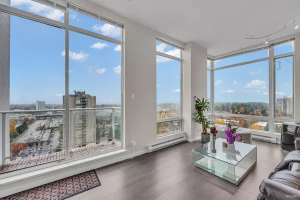 Surrey, BC V3R 0V9,14820 104 AVE #PH3