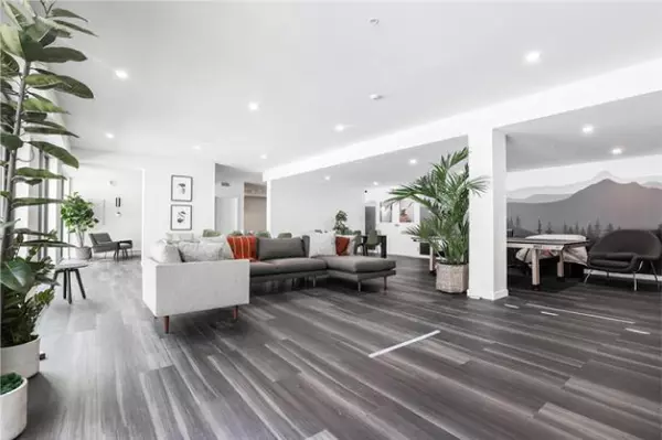 Surrey, BC V4N 6W9,15825 85 AVE #221