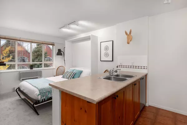 Whistler, BC V8E 1A8,4314 Main ST #425