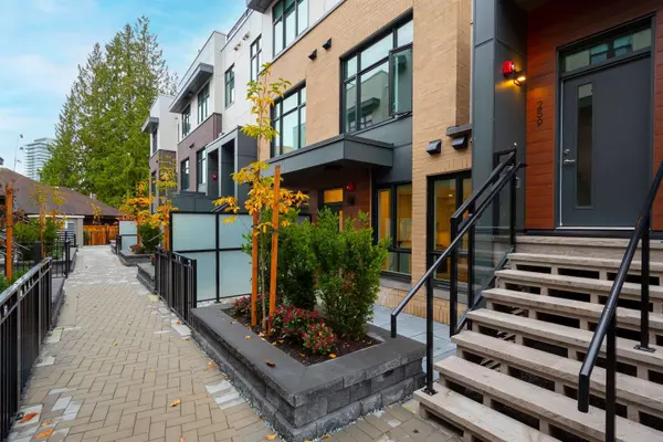 North Vancouver, BC V7P 1Y2,2035 Glenaire DR #159