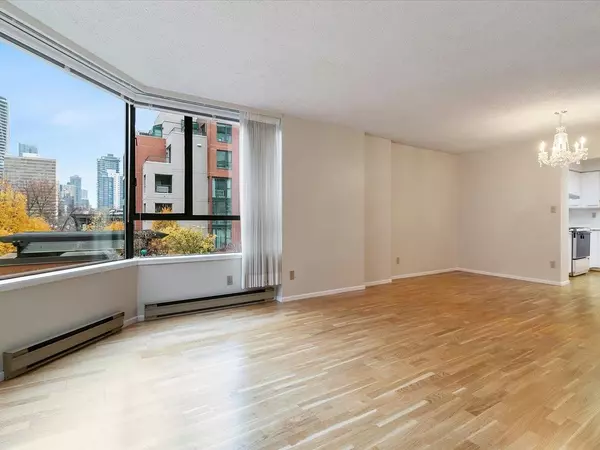Vancouver, BC V6G 3C1,1860 Robson ST #402