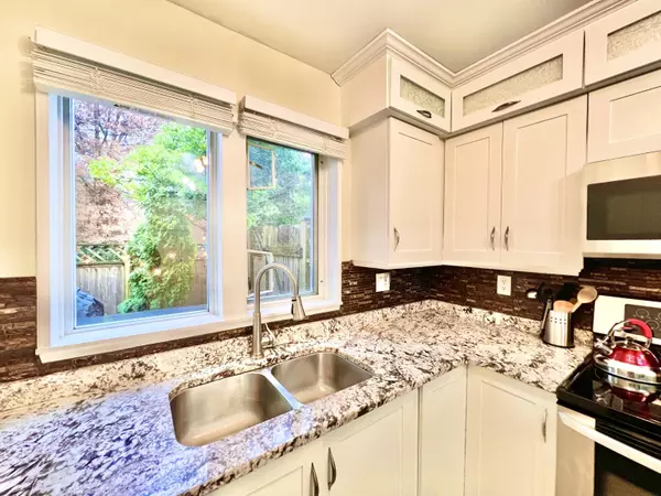 Coquitlam, BC V3K 4V4,217 Begin ST #118