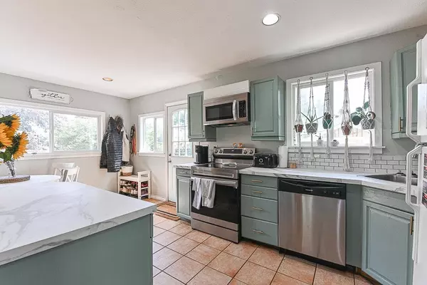 Mission, BC V2V 5S4,33064 Cascade PL