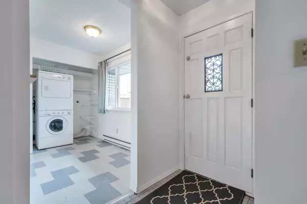 Coquitlam, BC V3K 2X4,1128 Rochester AVE