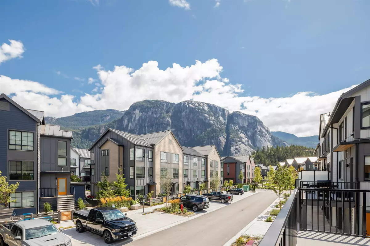 Squamish, BC V8B 1A8,38057 Helm WAY