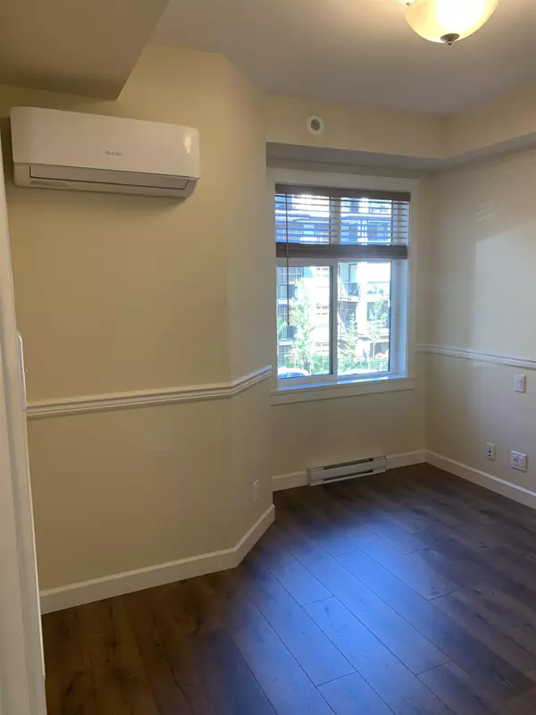 Langley, BC V2Y 2B7,8538 203a ST #201