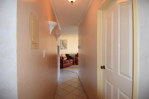 White Rock, BC V4B 3V5,1442 Blackwood ST #213