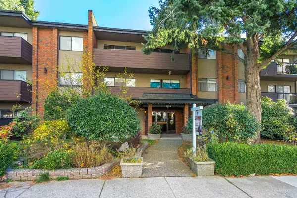 White Rock, BC V4B 4A5,1554 George ST #103