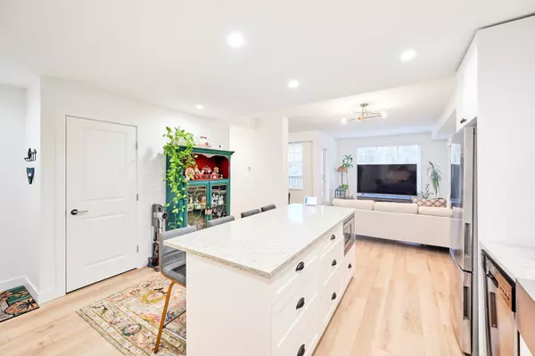 Langley, BC V2Y 3K5,20487 65 AVE #B401