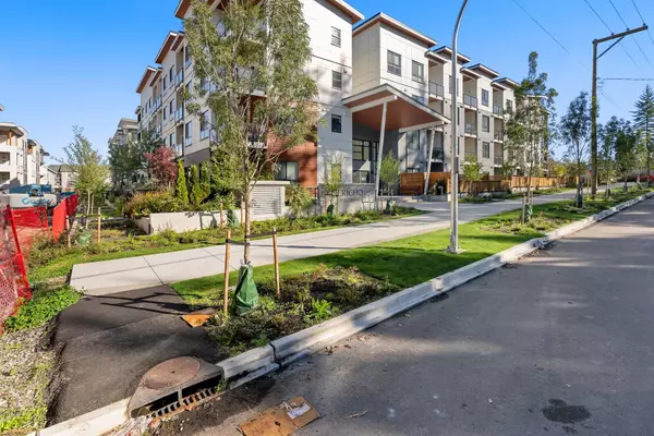 Langley, BC V2Y 5K4,20362 72b AVE #100